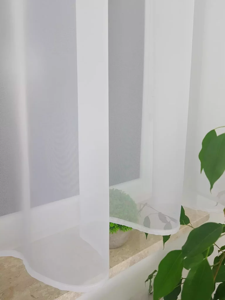 Firana gotowa z woalu 400x150cm