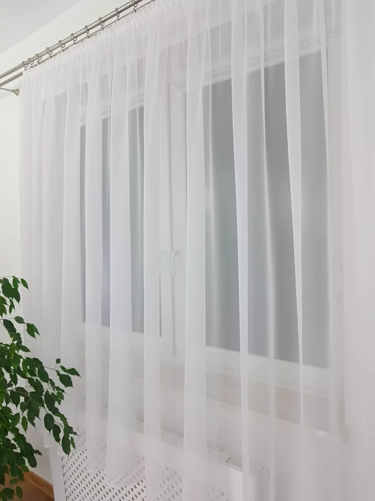 Firana gotowa z woalu 400x180cm