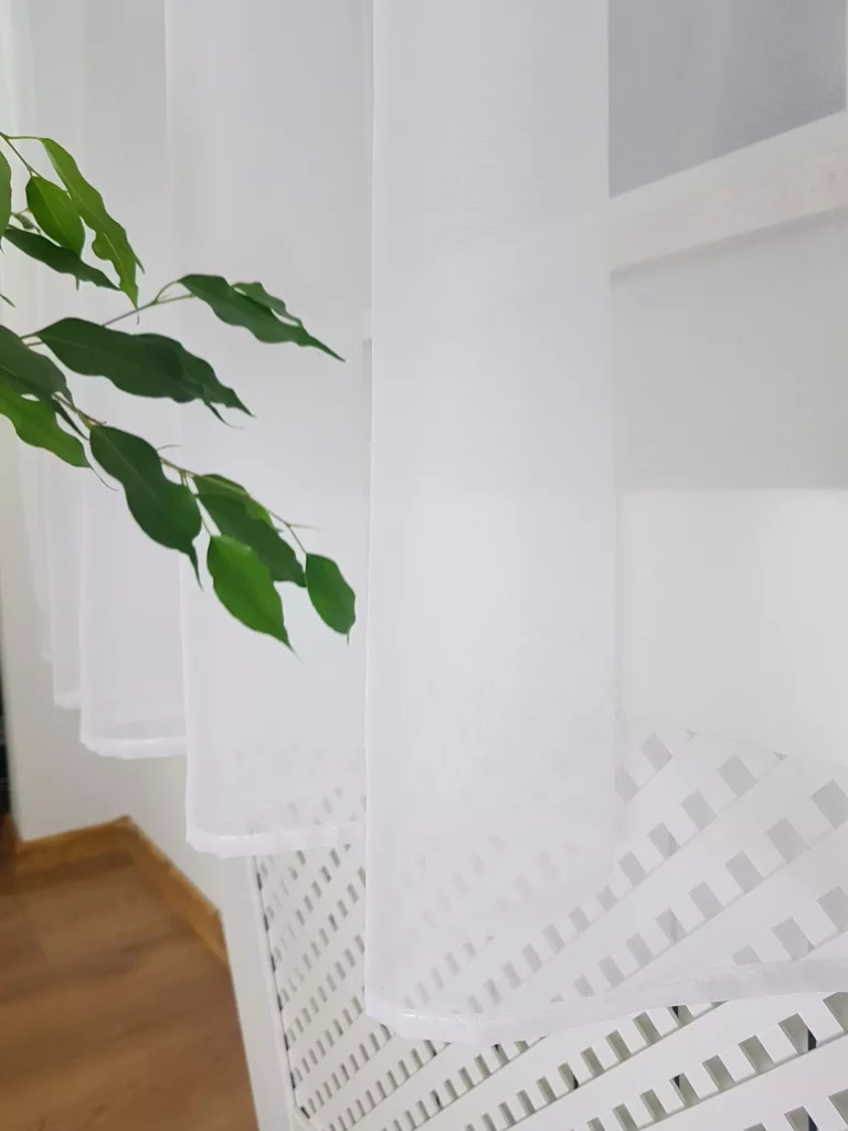 Firana gotowa z woalu 400x180cm