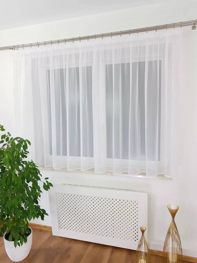 Firana gotowa z woalu 400x150cm
