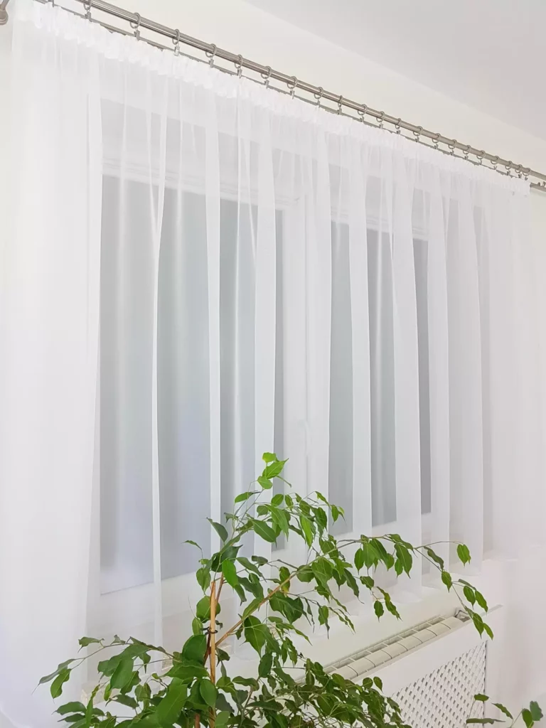 Firana gotowa z woalu 400x150cm