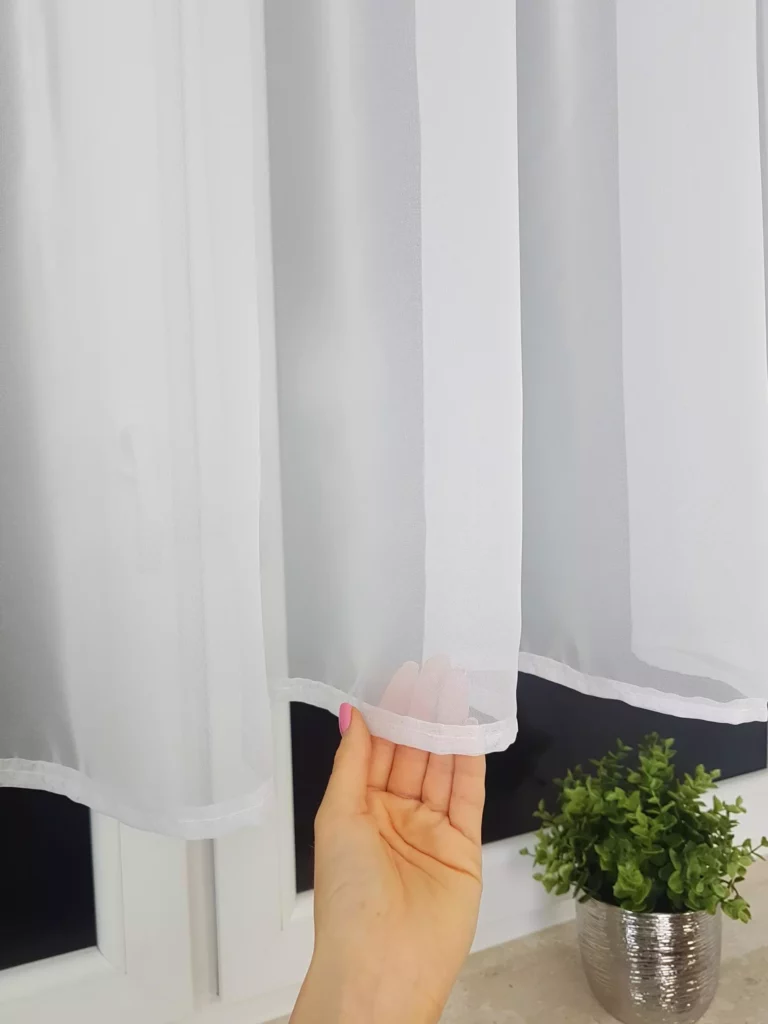 Firana gotowa z woalu 400x110cm