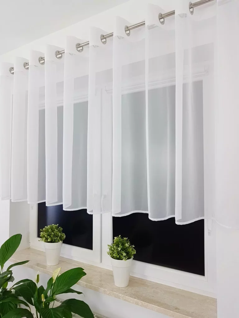 Firana gotowa z woalu na przelotkach 400x110cm