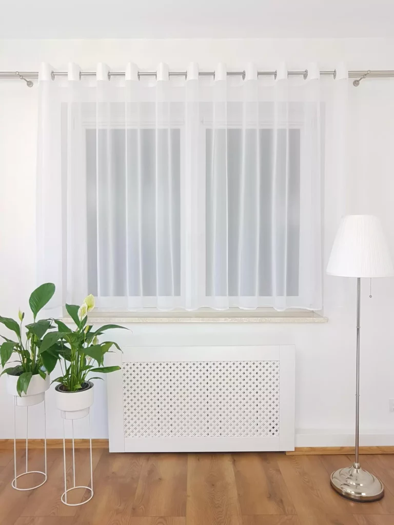 Firana gotowa z woalu na przelotkach 400x150cm