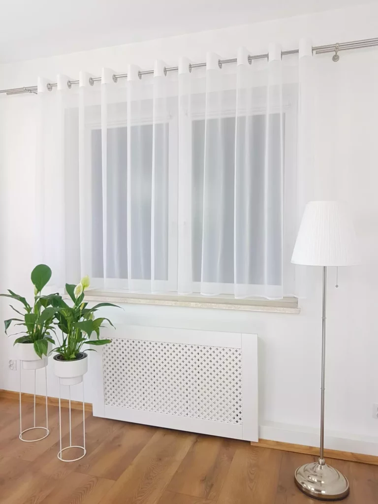 Firana gotowa z woalu na przelotkach 400x150cm