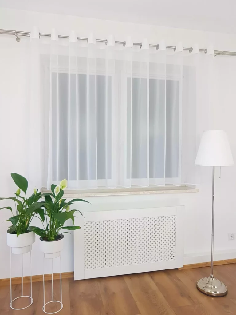 Firana gotowa z woalu na przelotkach 400x150cm