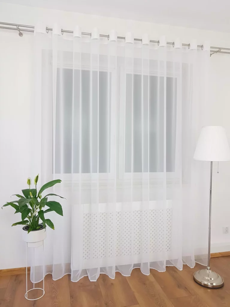 Firana gotowa z woalu na przelotkach 400x250cm