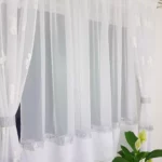 Biała firana z haftem 400x160 cm