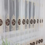 firana z haftem i welurem-brąz  400x250 cm