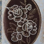 firana z haftem i welurem-brąz  400x250 cm