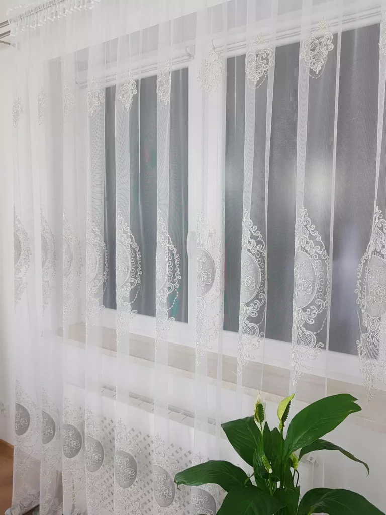 firana z haftem i welurem-szary  400x250 cm