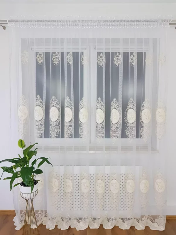 firana z haftem i welurem- ecru  400x250 cm