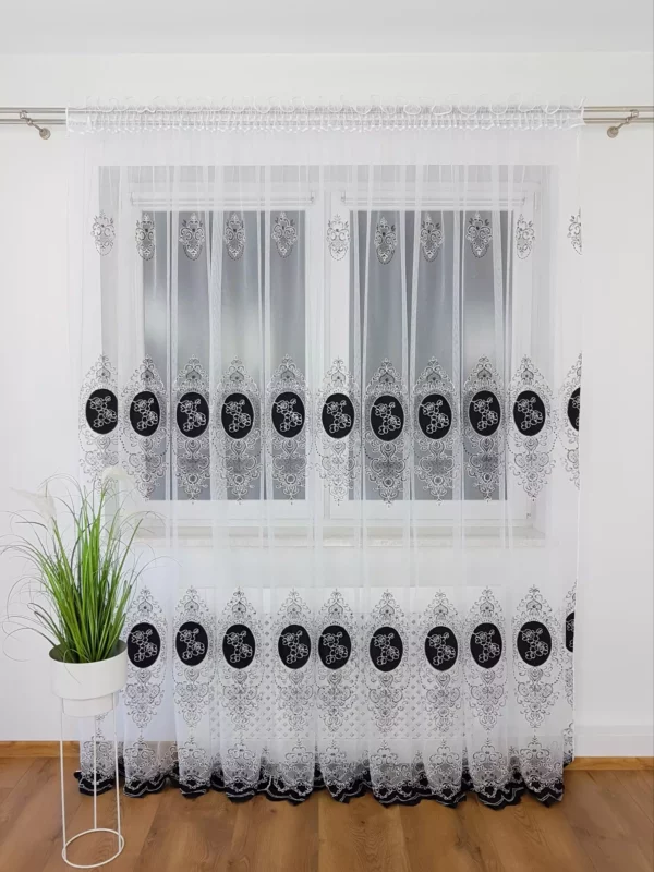 firana z haftem i welurem- czarny  400x250 cm