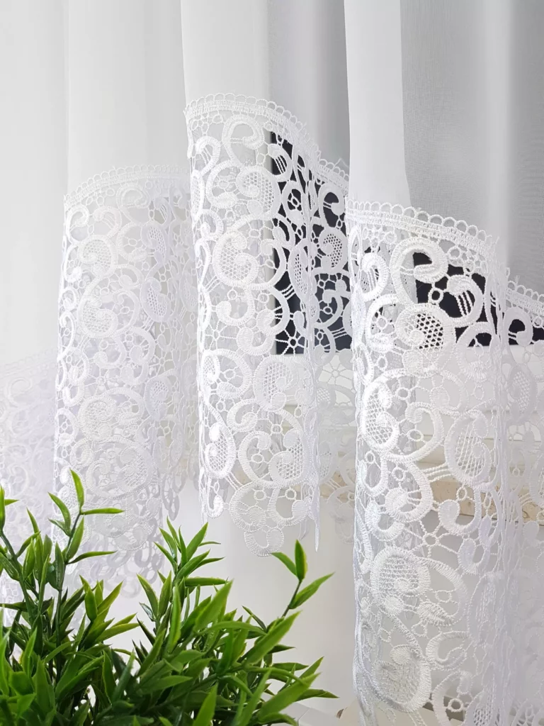 Firana z gipiurą 30cm uszyta w "M"  400x180cm