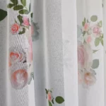 Firana z etaminy z falbanką i taśmą cyrkonii – 400x160 cm