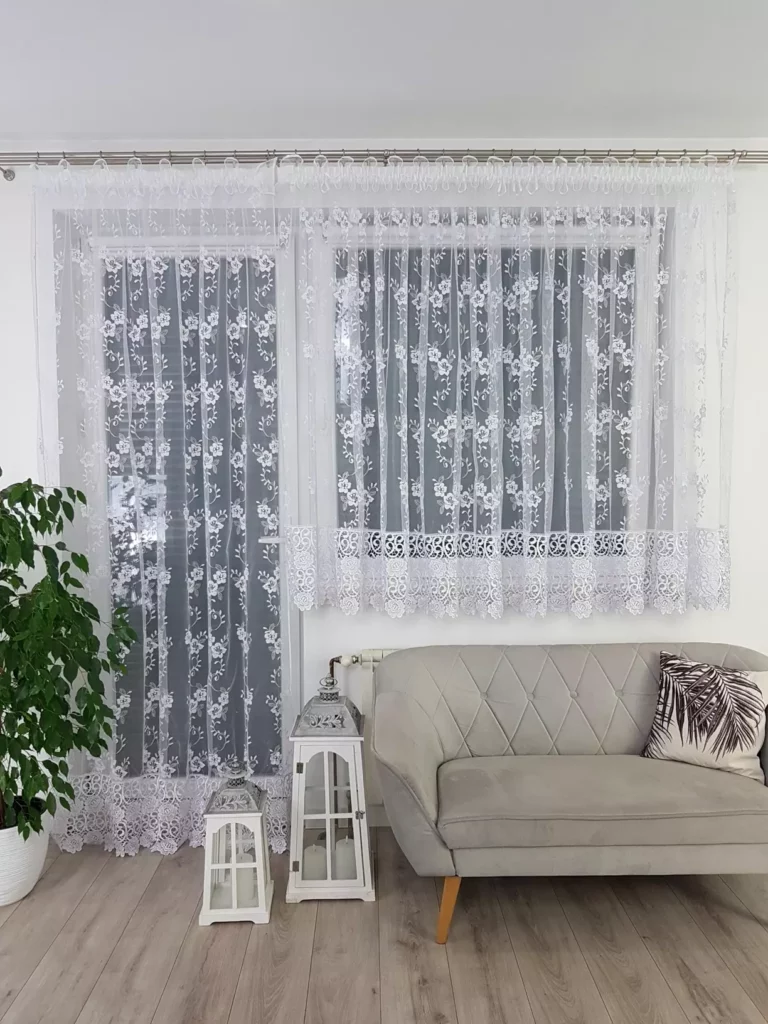 Komplet, firana balkonowa z markizety i ozdobnej 30cm gipiury