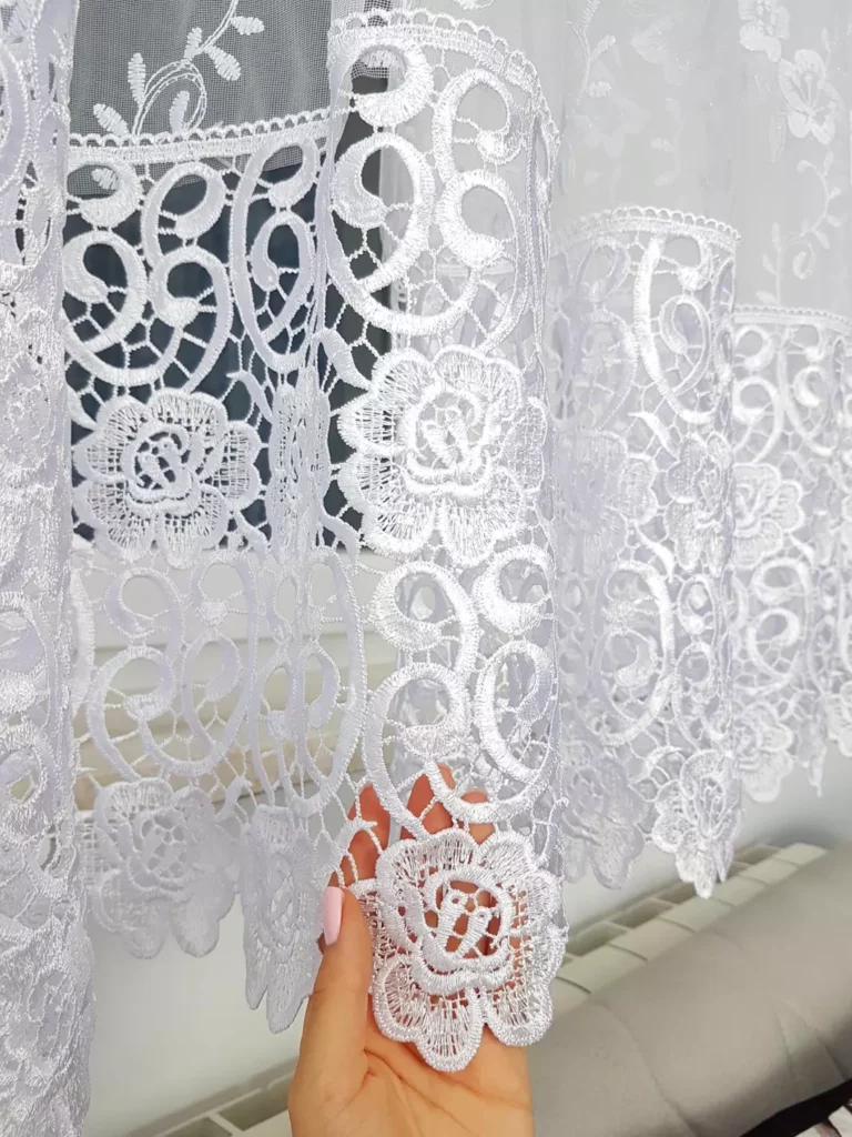 Komplet, firana balkonowa z markizety i ozdobnej 30cm gipiury
