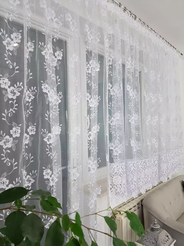 Komplet, firana balkonowa z markizety i ozdobnej 30cm gipiury