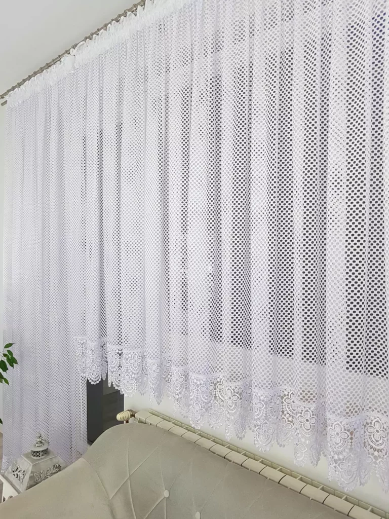 Zestaw do okna balkonowego , firany z gipiurą uszyte z siateczki na prosto