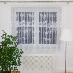 Piękna firana z markizety zdobiona podwójną gipiurą 400x160cm