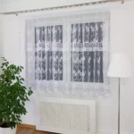 Piękna firana z markizety zdobiona podwójną gipiurą 400x160cm