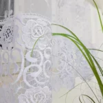 Piękna firana z markizety zdobiona podwójną gipiurą 400x160cm