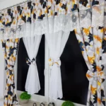 Dekoracyjna firana gotowa z motywem kwiatowym