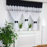 Firana z haftem zdobiona uroczymi kokardami-czarna  300x150cm