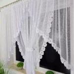 Elegancka firana z gipiurą 400x150 cm