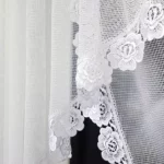 Elegancka firana z gipiurą 400x150 cm