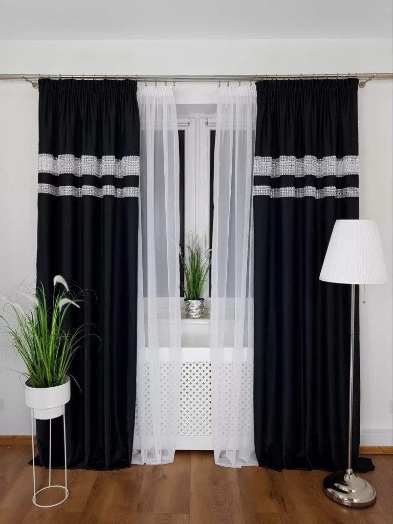 Zasłony czarne z cyrkoniami 2x 145x250 cm
