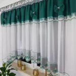 Firana gotowa 400x160 cm z zielonymi kokardkami i haftem