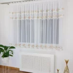 Firana gotowa z gipiurą w różyczki 400x150cm