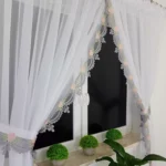 Elegancka Firana z Woalu z Gipiurą szarą –Stylowa, i Funkcjonalna!
