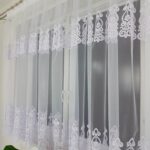 Firana z markizety z ornamentem kwiatowym