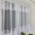Firana z markizety z ornamentem kwiatowym