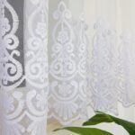 Firana z markizety z ornamentem kwiatowym