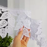 Firana z markizety haftowana w listki 400x160